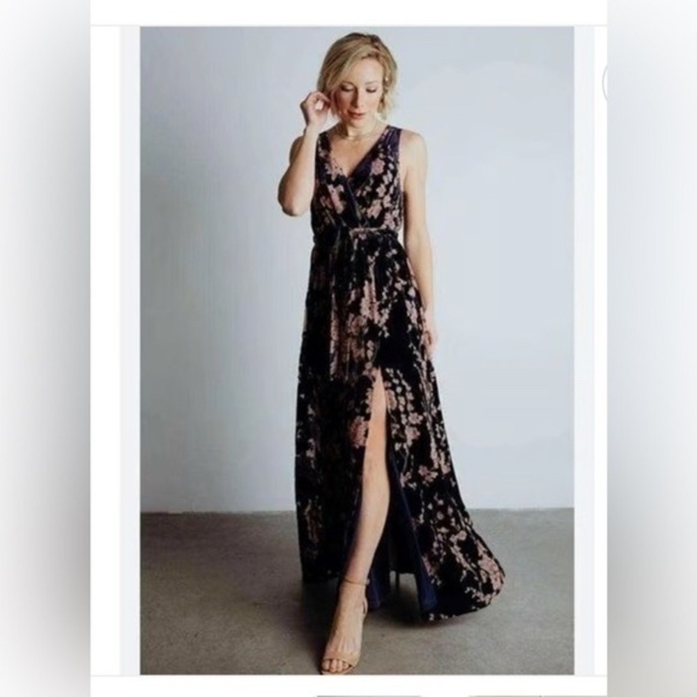 Baltic Born Lennon Blue Floral Velvet Maxi Dress Small NWT Sleeveless V-Neck